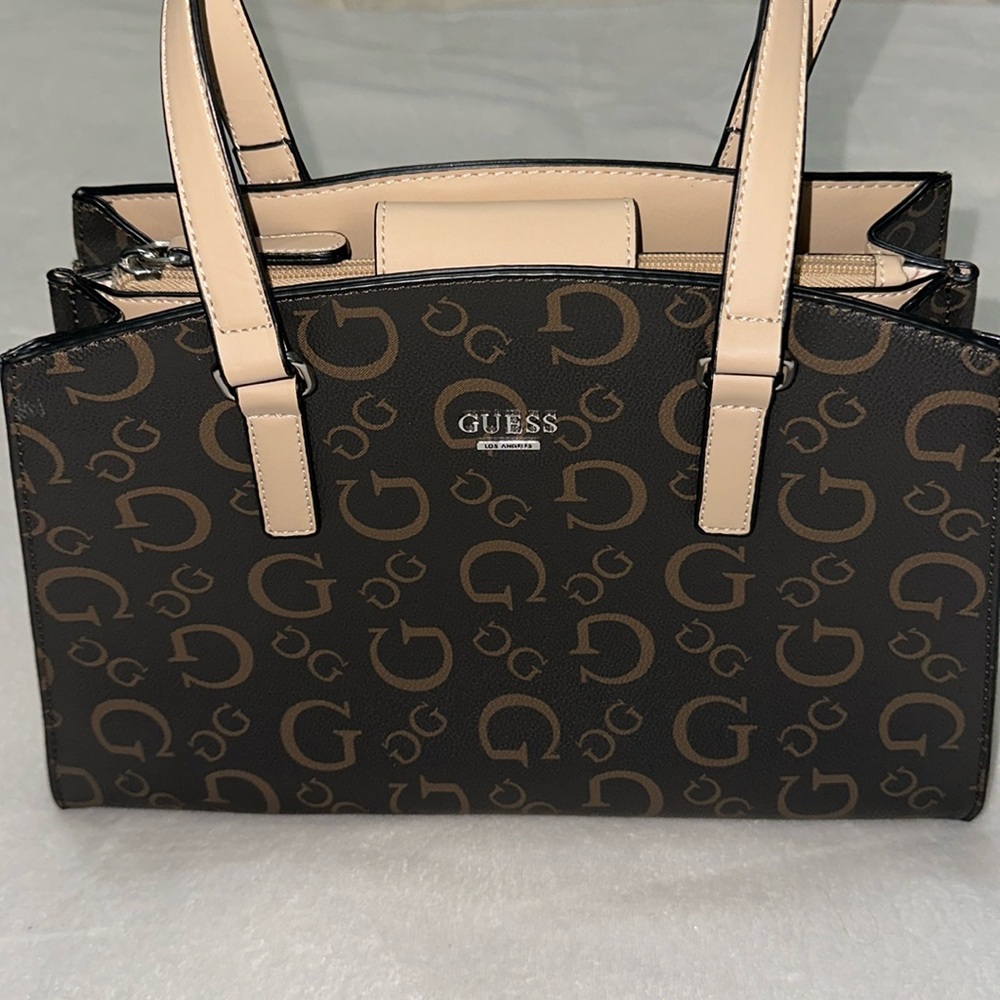 Like‼️NEW‼️Guess handbag